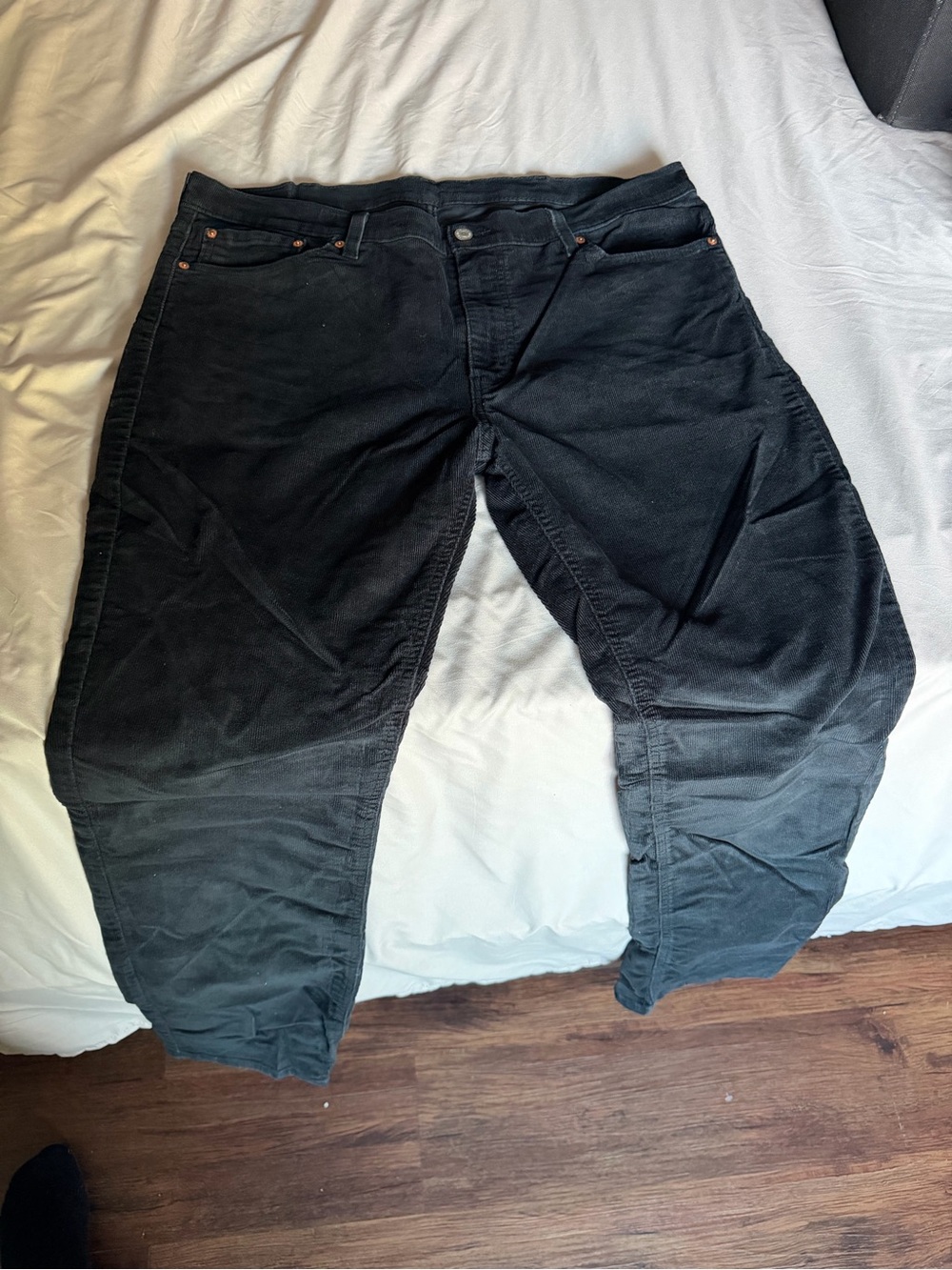 Levis 511 Slim Fit Black Corduroy Pants Mens W38 L32 04511-5696